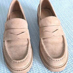 Tan suede lug sole loafer- Anne Klein 8.5M